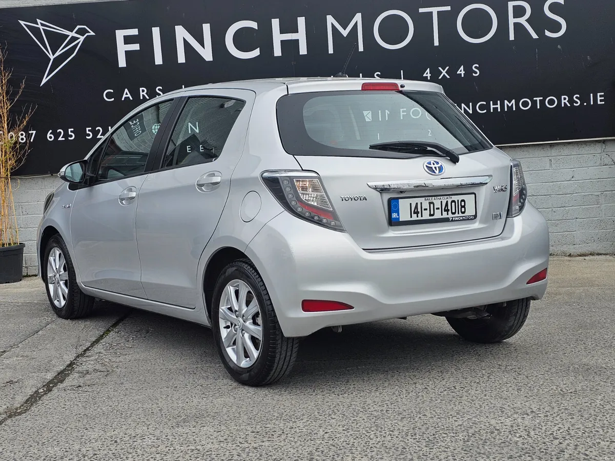 TOYOTA YARIS HYBRID LUXURY // 06/27 NCT - Image 4