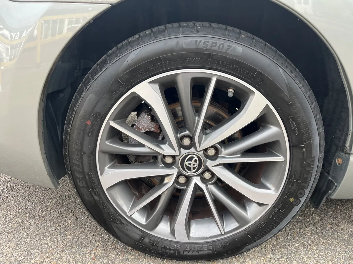 Toyota Avensis 2016 - Image 2