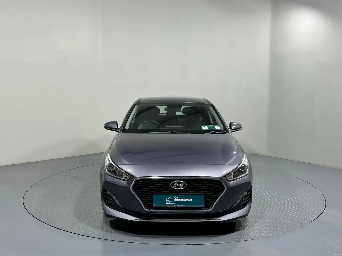 Hyundai i30 Automatic Deluxe 1.6 Crdi191 - Image 2