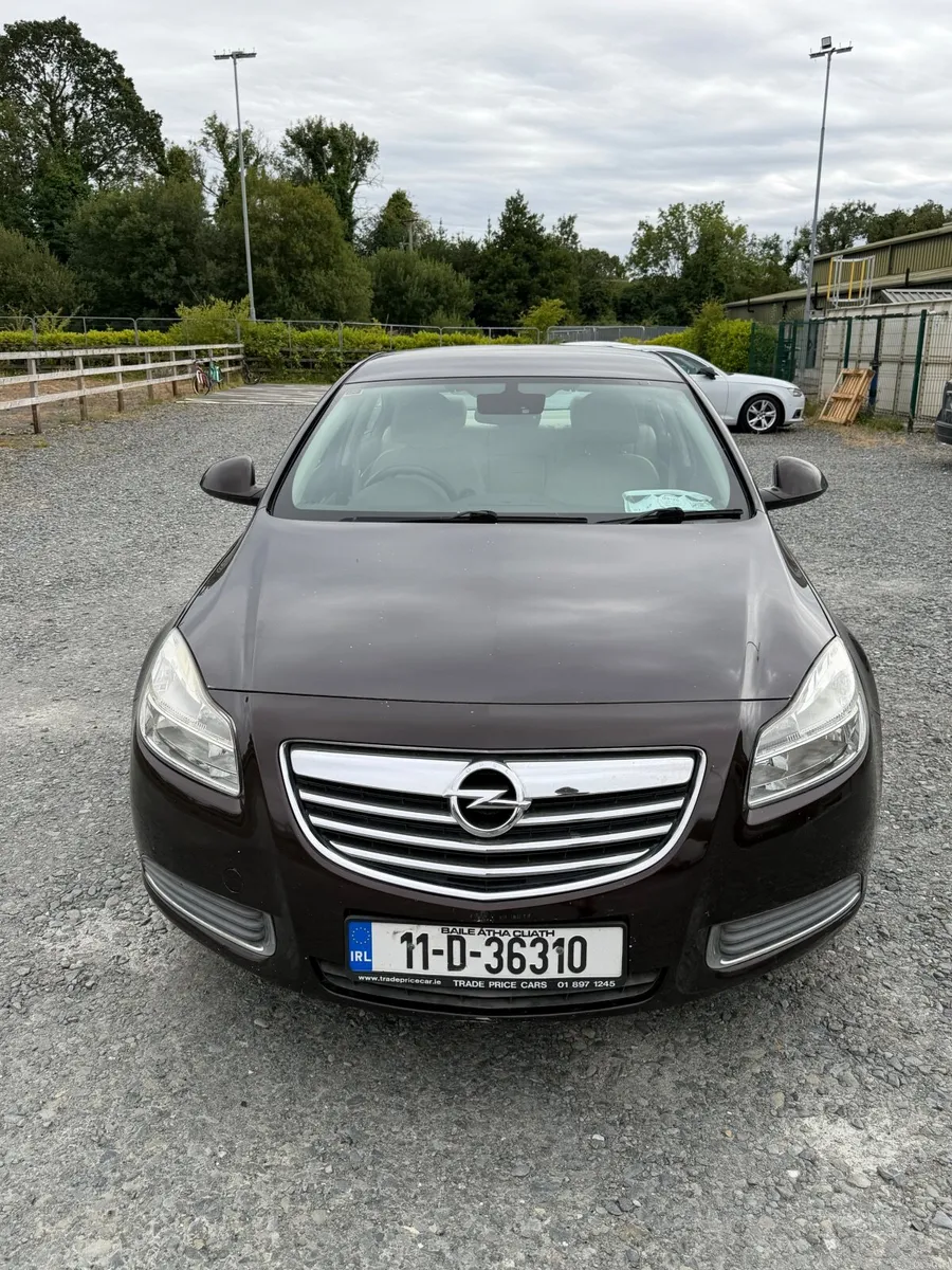 Opel Insignia 2011 Brown 2.0 CDTI Manual - Image 1