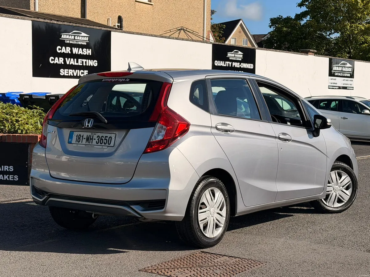 Honda Jazz 2018 1.3 petrol manual - Image 4