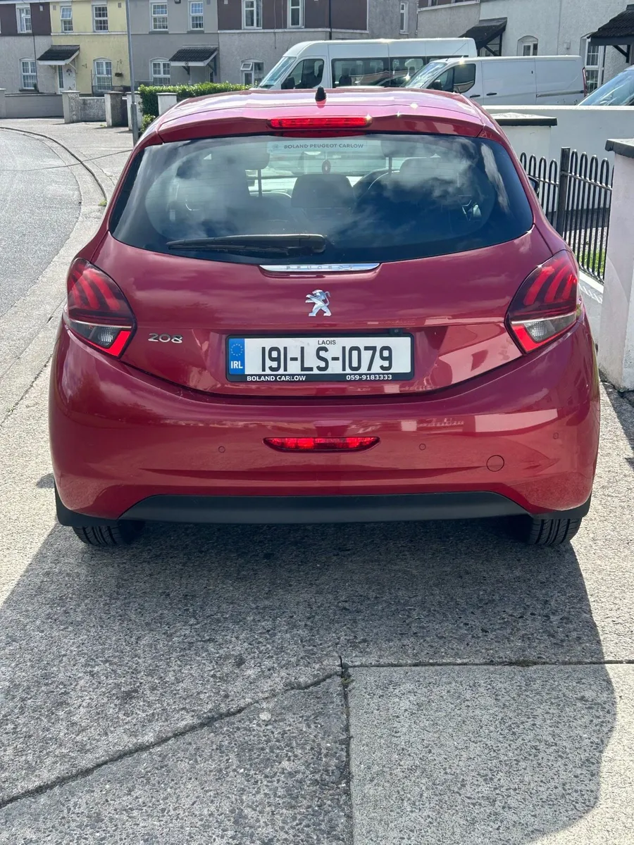 Peugeot 208 - Image 3
