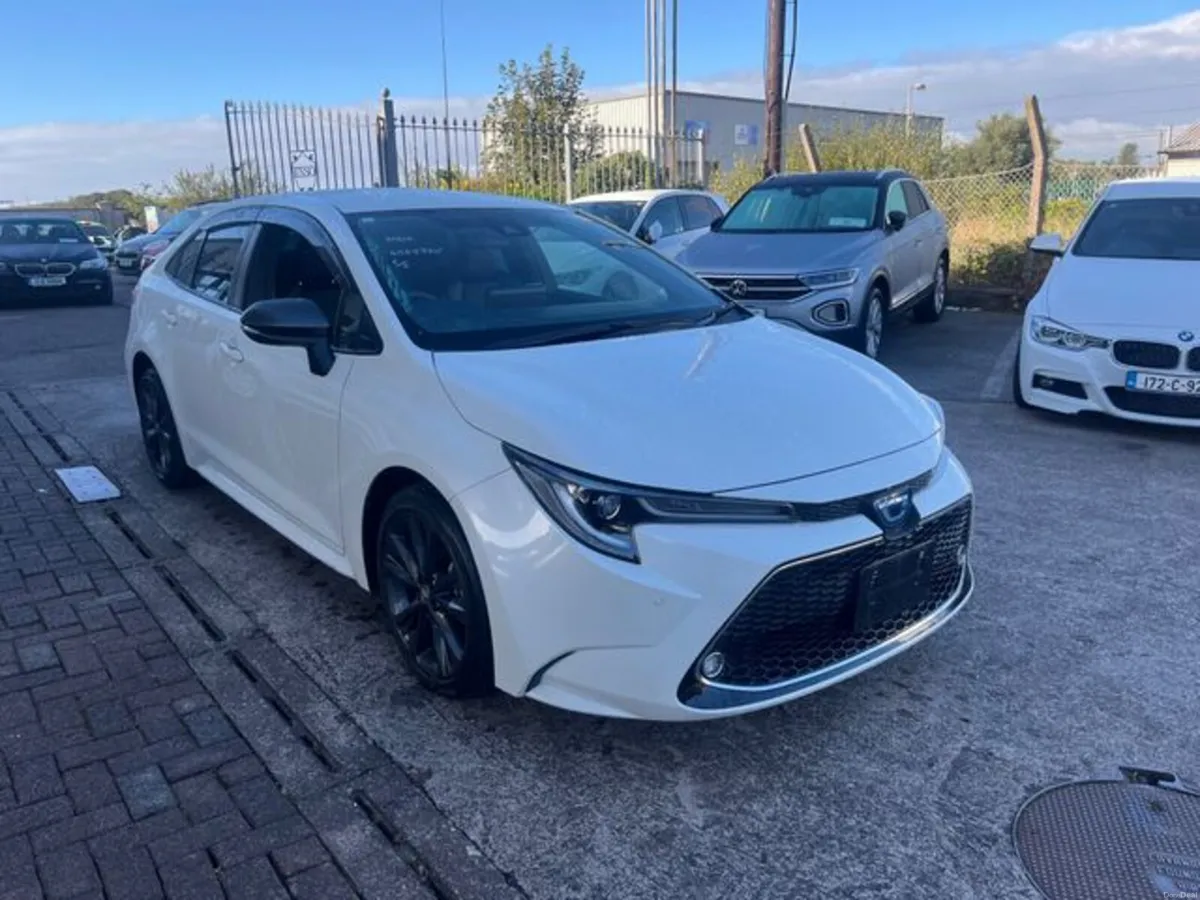 Toyota Corolla Hybrid sport - Image 3