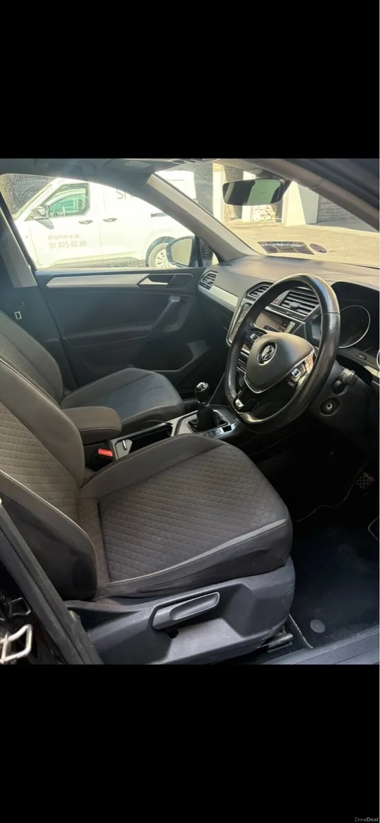 Volkswagen Tiguan 182 - Image 3