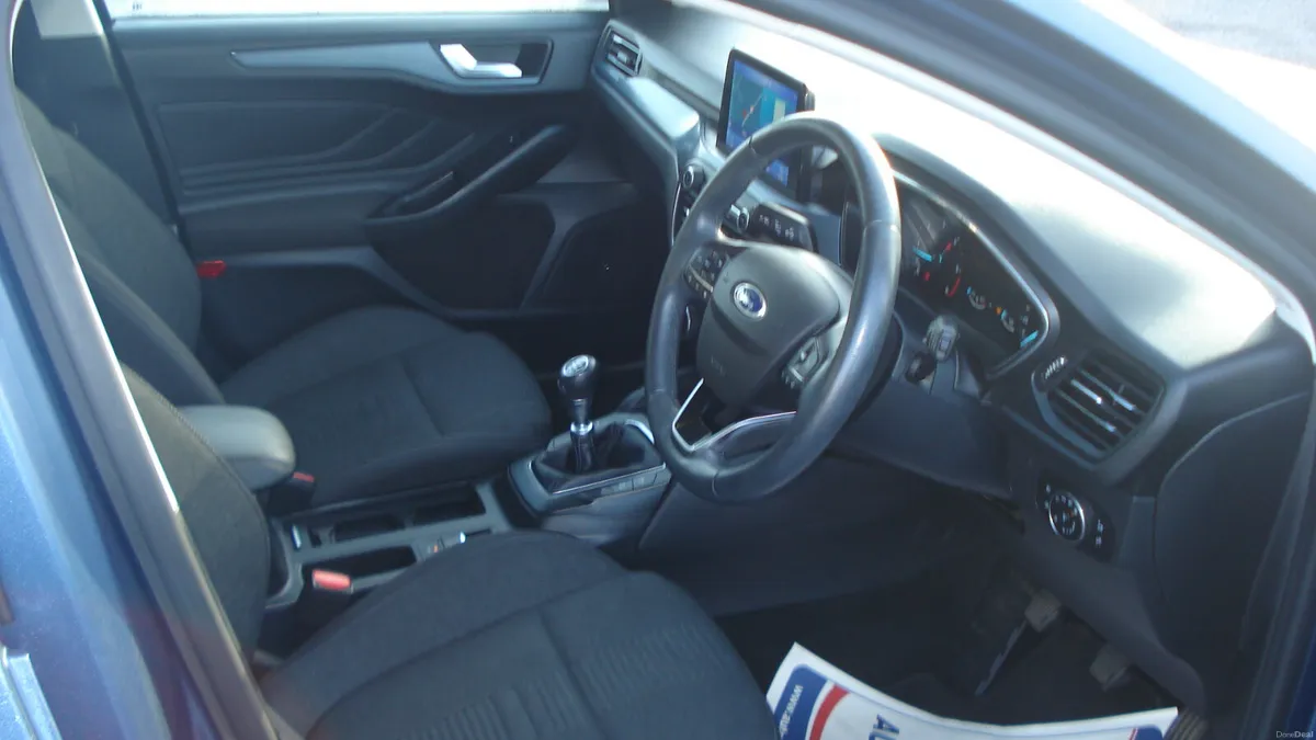 Ford Focus 2021 - Image 2