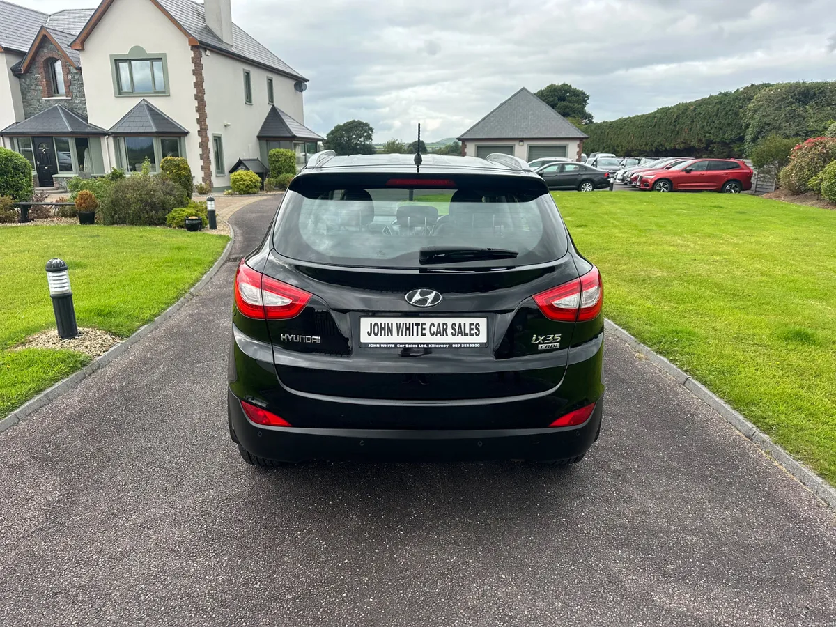 Hyundai ix35 Executive ( low kilometres) - Image 4