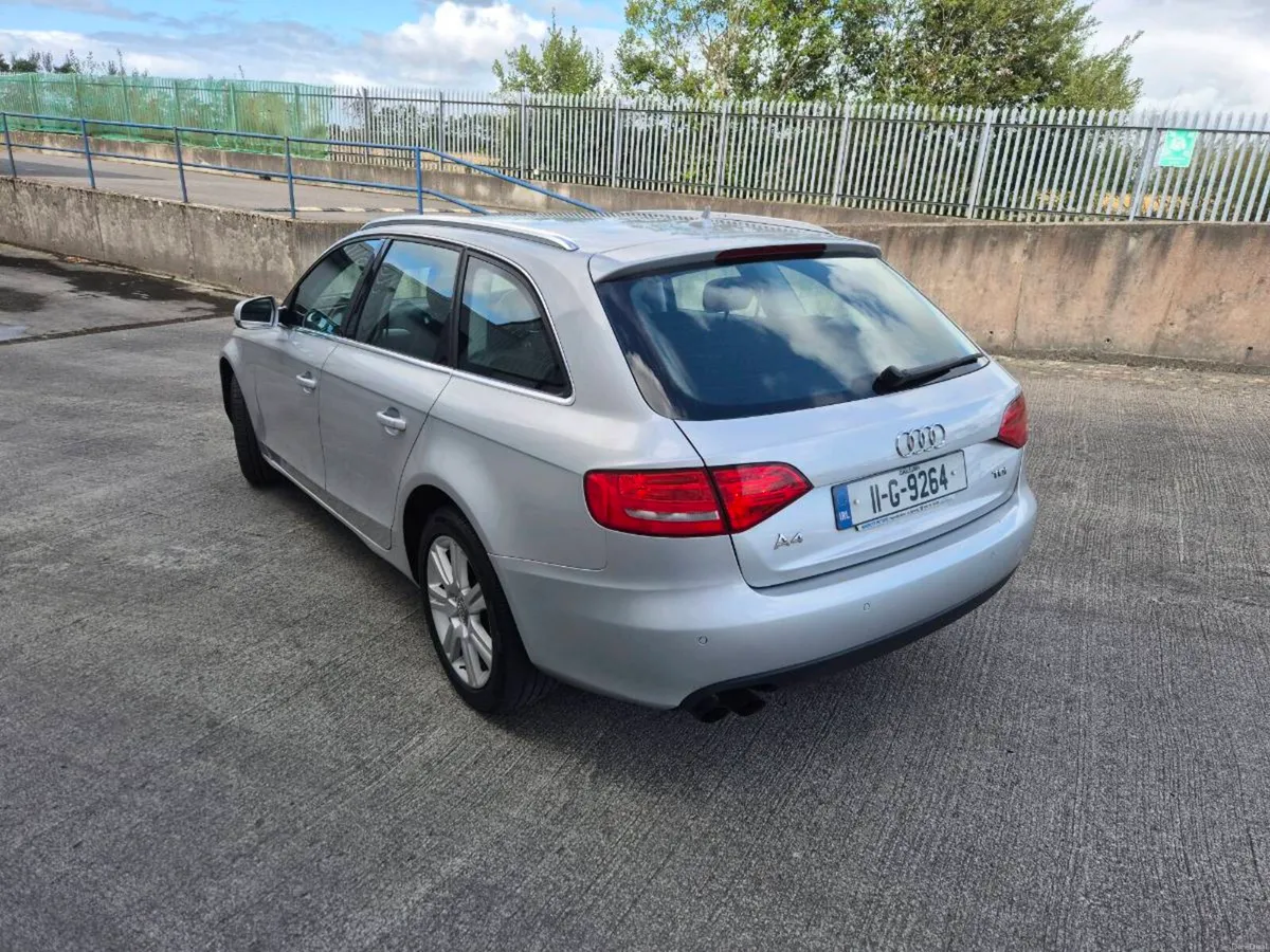 2011 AUDI A4 - Image 4