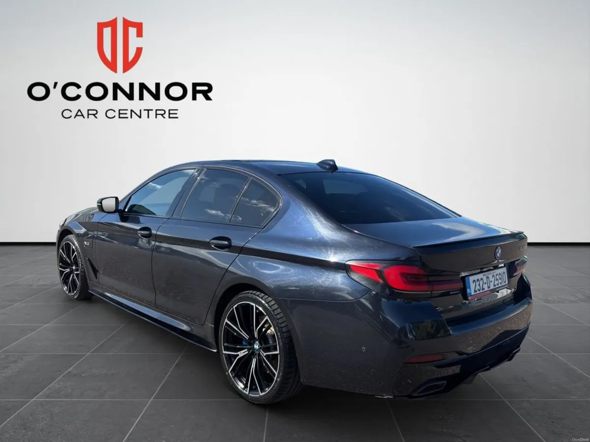 BMW 5-Series 530E M PERFORMANCE "Plug it in, then - Image 4