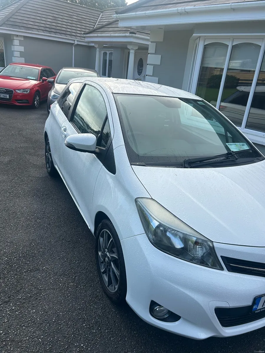 For sale 2013 Toyota Yaris 1.3 sports 3 door - Image 2