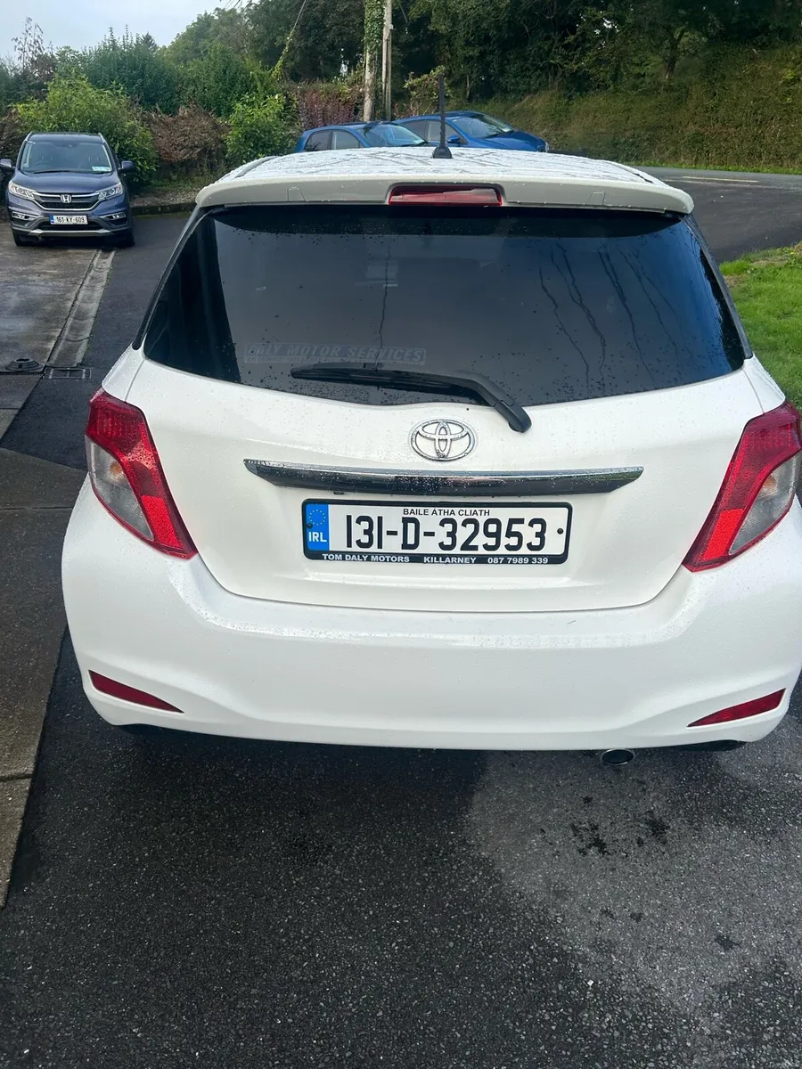 For sale 2013 Toyota Yaris 1.3 sports 3 door - Image 6
