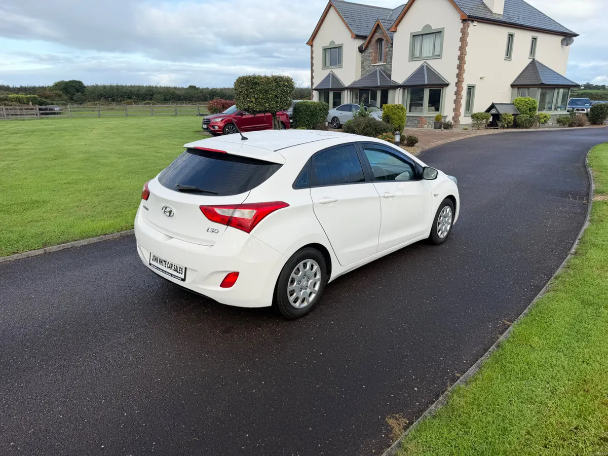 Hyundai i30 2015 CRDI Deluxe - Image 5