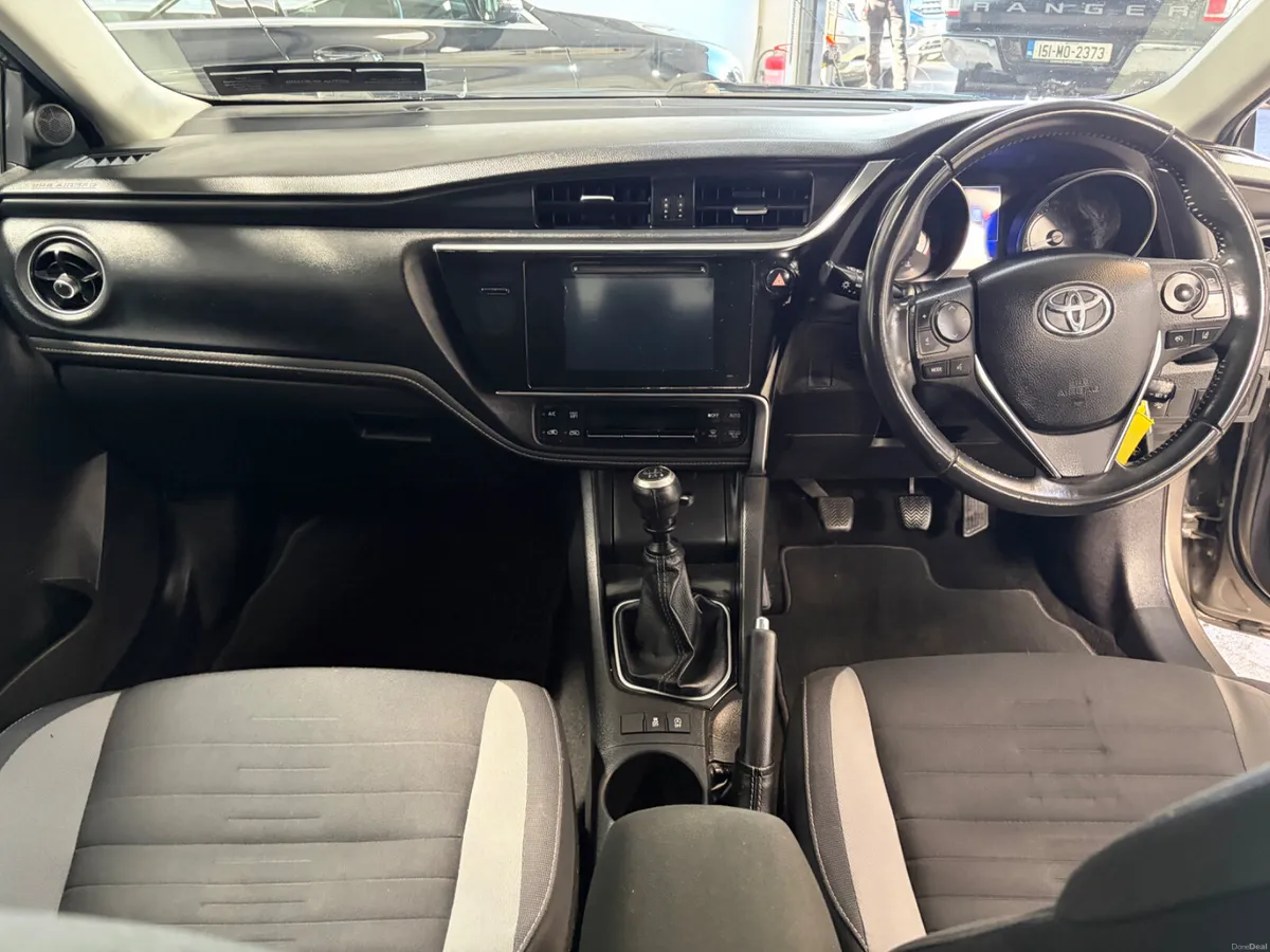 Toyota Auris 2018. 1.2 LUNA SPORTS TOURER - Image 4