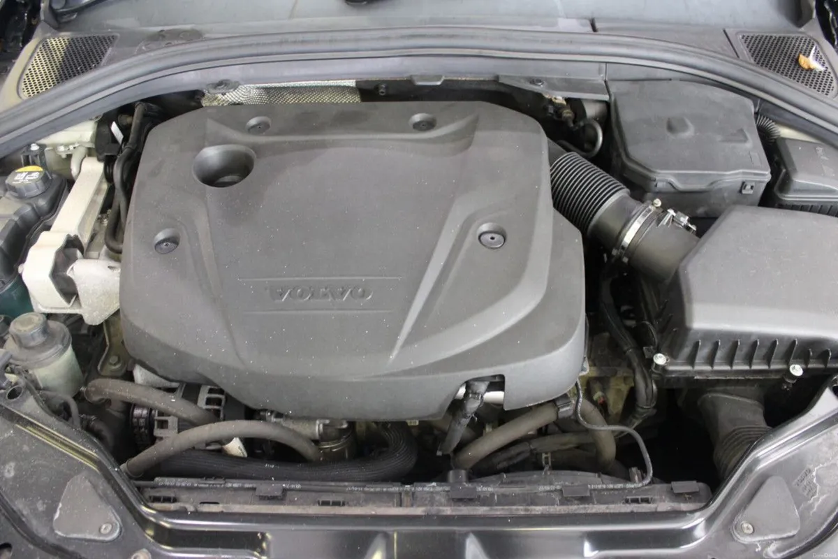 Volvo XC60 D4 (190hp) FWD SE Lux - TENDER 38 - Image 3