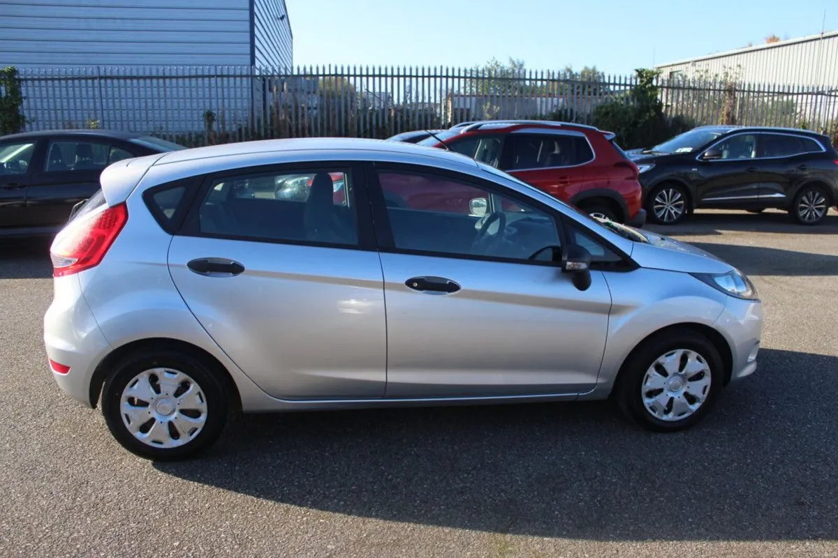 Ford Fiesta Studio 1.4 TDCi 68 PS - TENDER 36 - Image 2