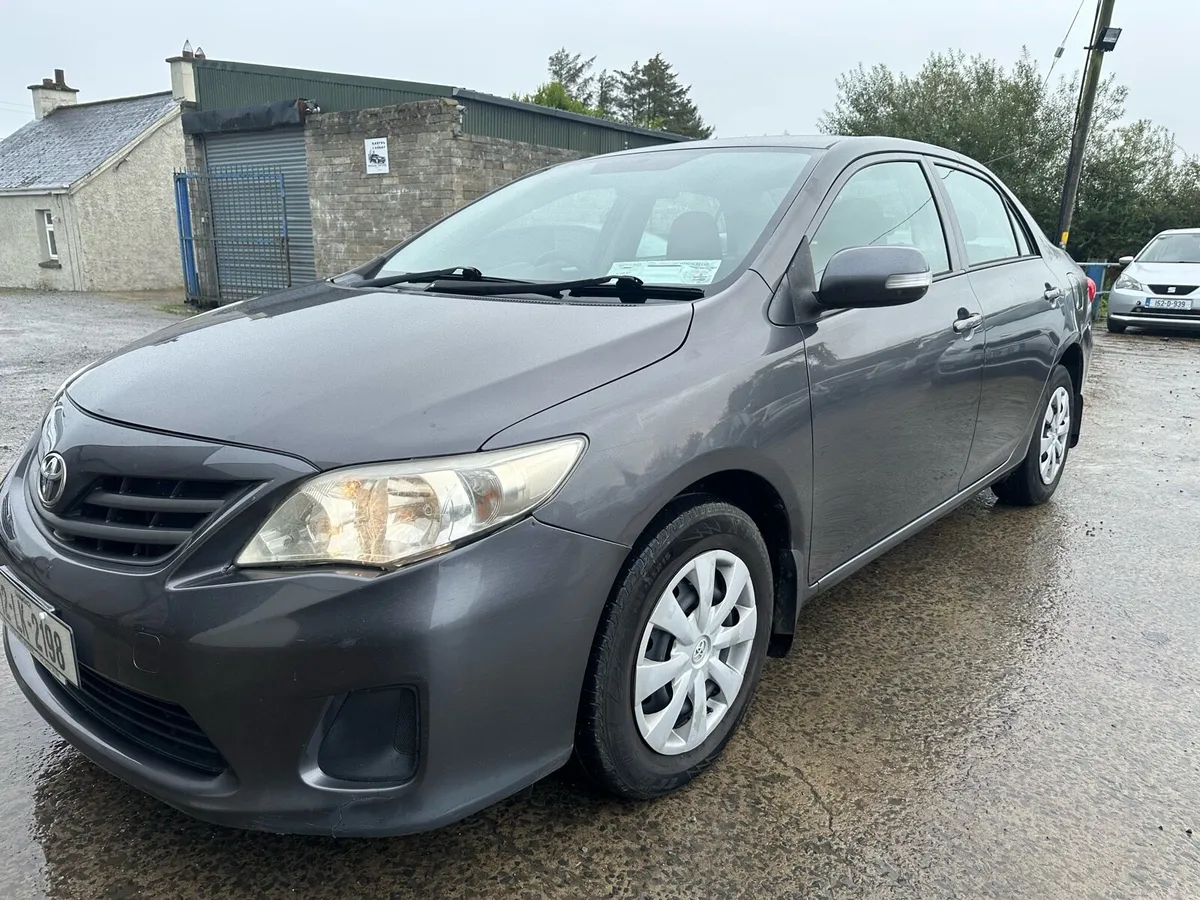 2012 Toyota Corolla 1.4 diesel 6 speed manual - Image 3