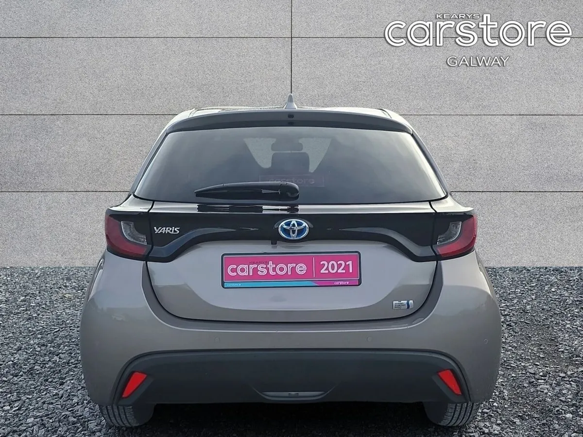 Toyota Yaris Hybrid X - Image 4