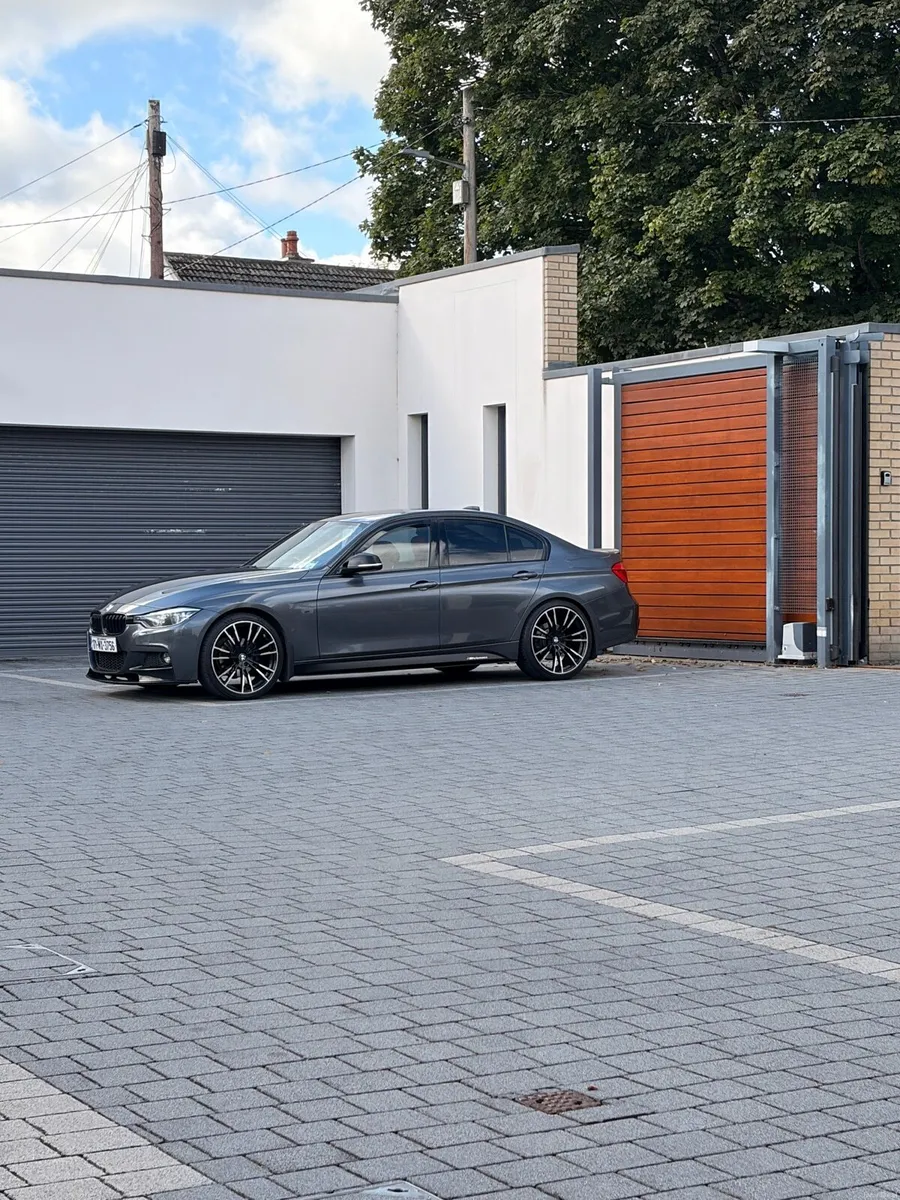 BMW 318d M Sport Plus M Performance - Image 2
