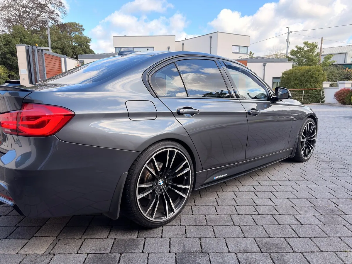 BMW 318d M Sport Plus M Performance - Image 6