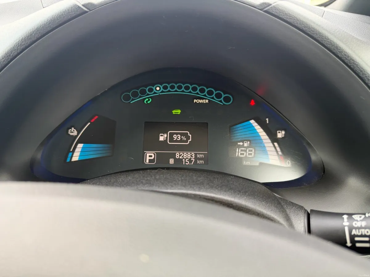 Nissan Leaf EV Tekna Top Spec - Image 6