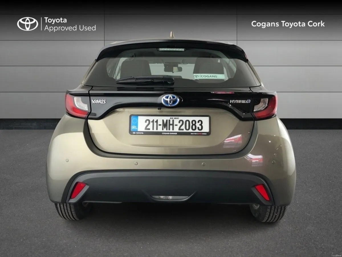 Toyota Yaris Yaris Hybrid Luna - Image 4