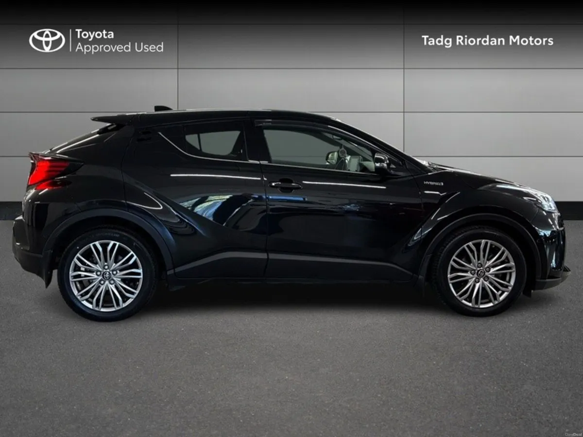 Toyota C-HR 1.8 HYBRID SOL - Image 3