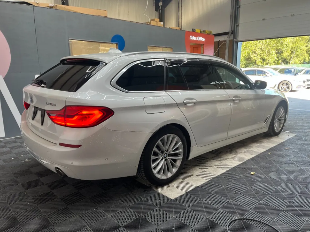 BMW 5-Series 2020 BMW 5 523d TOURING LUXURY 64K KM - Image 3