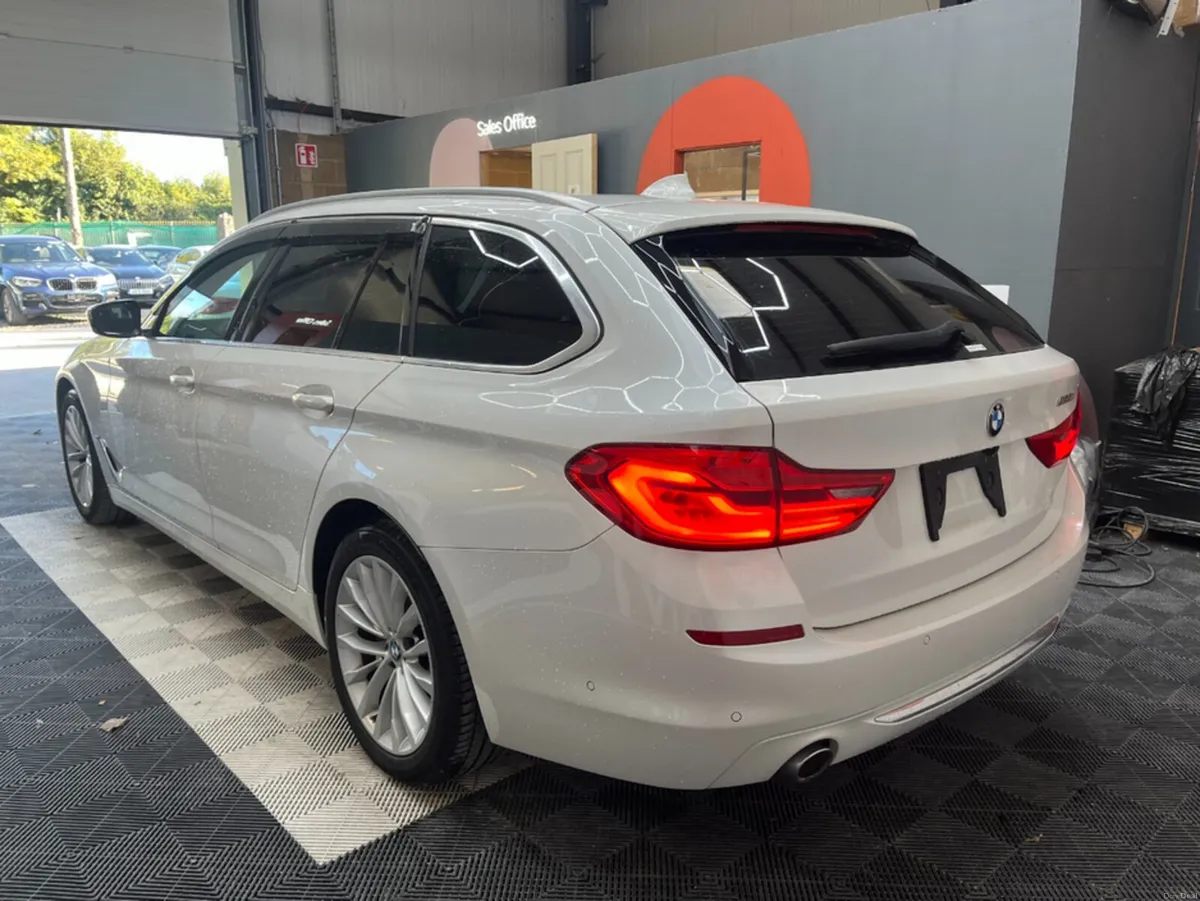 BMW 5-Series 2020 BMW 5 523d TOURING LUXURY 64K KM - Image 5