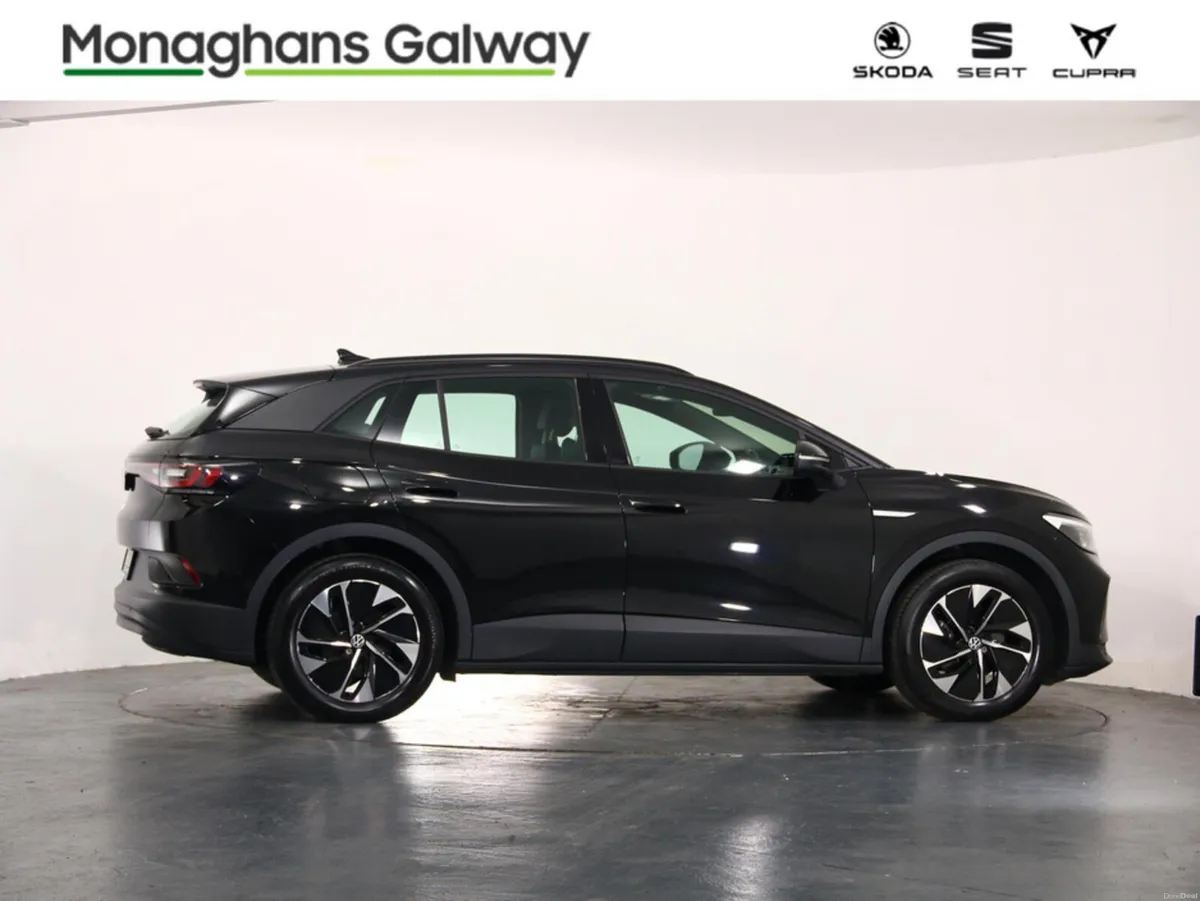 Volkswagen ID.4 LIFE 52KWH AUTO - Image 2