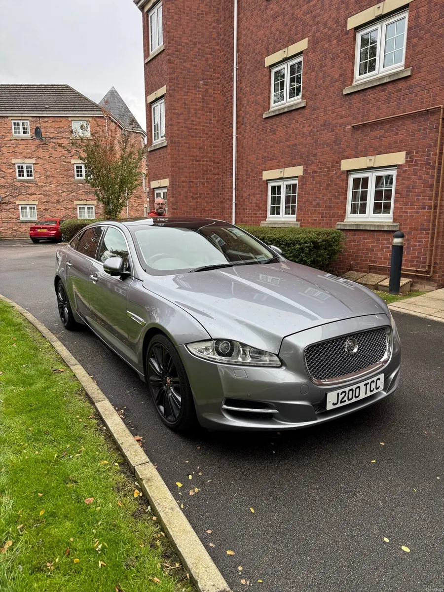Jaguar xjL - Image 1