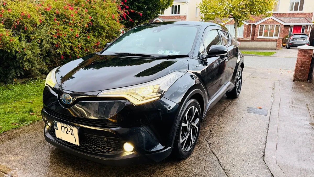 Toyota C-HR Hybrid Automatic–70,000 km - Image 1