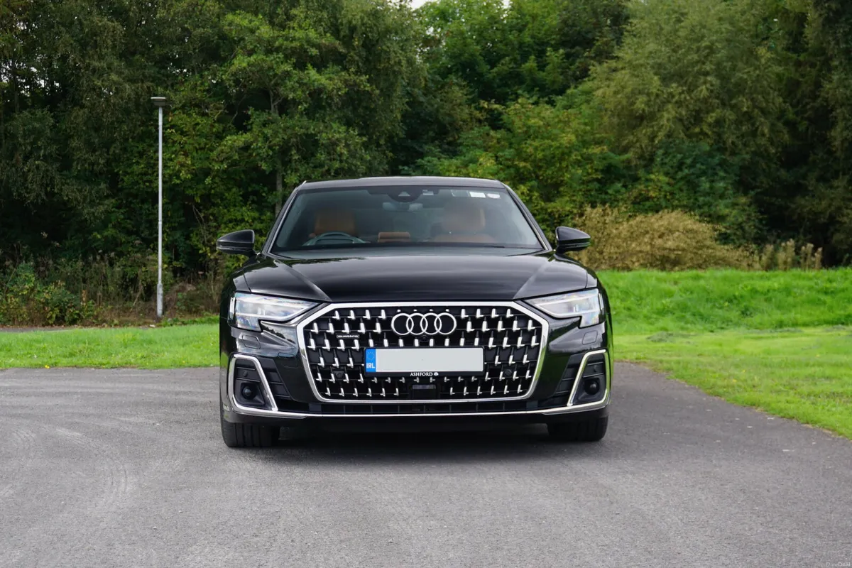 2024 Audi A8 60 TFSI e Quattro — 462hp - Image 5