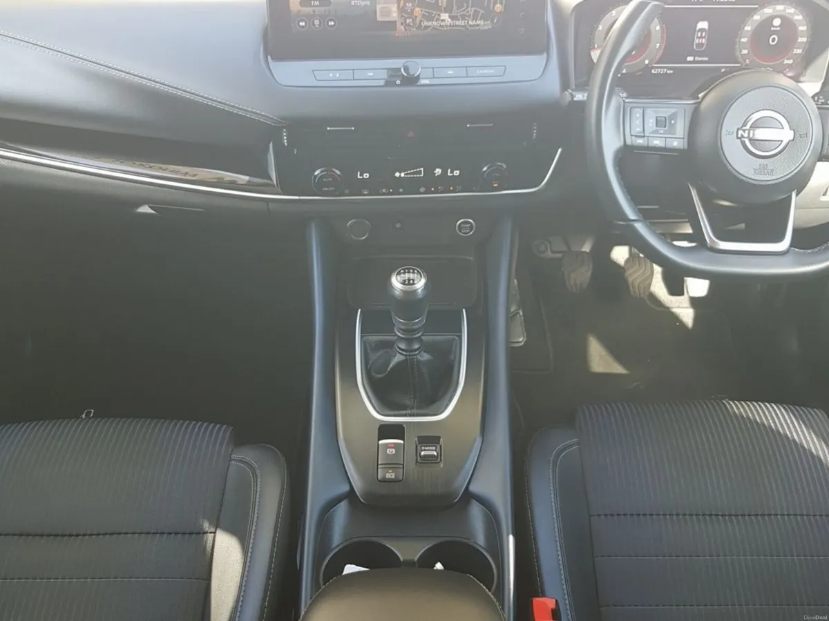 Nissan Qashqai 1.3 PET MILD HYBRID SV PREMIUM *3k - Image 3