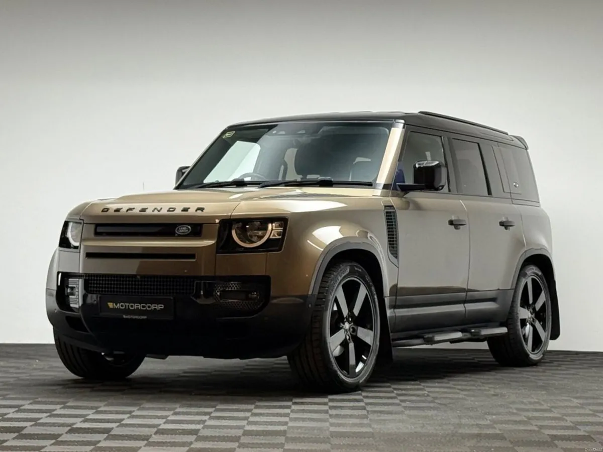 Land Rover Defender 110 2.0 SD4 *7 SEATER* - Image 3