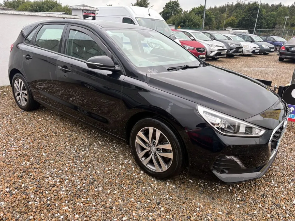 Hyundai i30 1.6 CRDi 136 Deluxe - Image 6