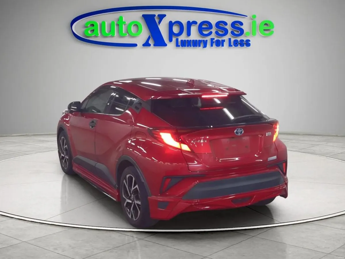 Toyota C-HR 1.8 Hybrid , Grade G, Reversing camera - Image 5
