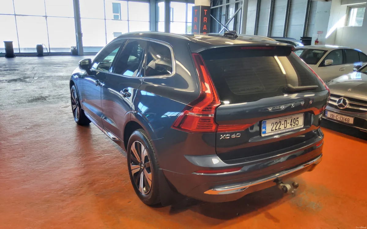 Volvo XC60 2022 - Image 5