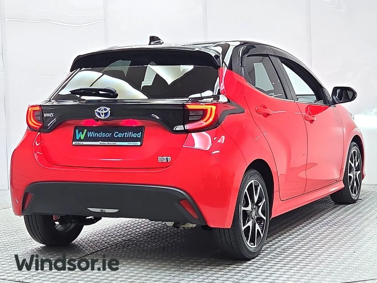 Toyota Yaris 1.5 Z 2-Tone Hybrid - Image 2