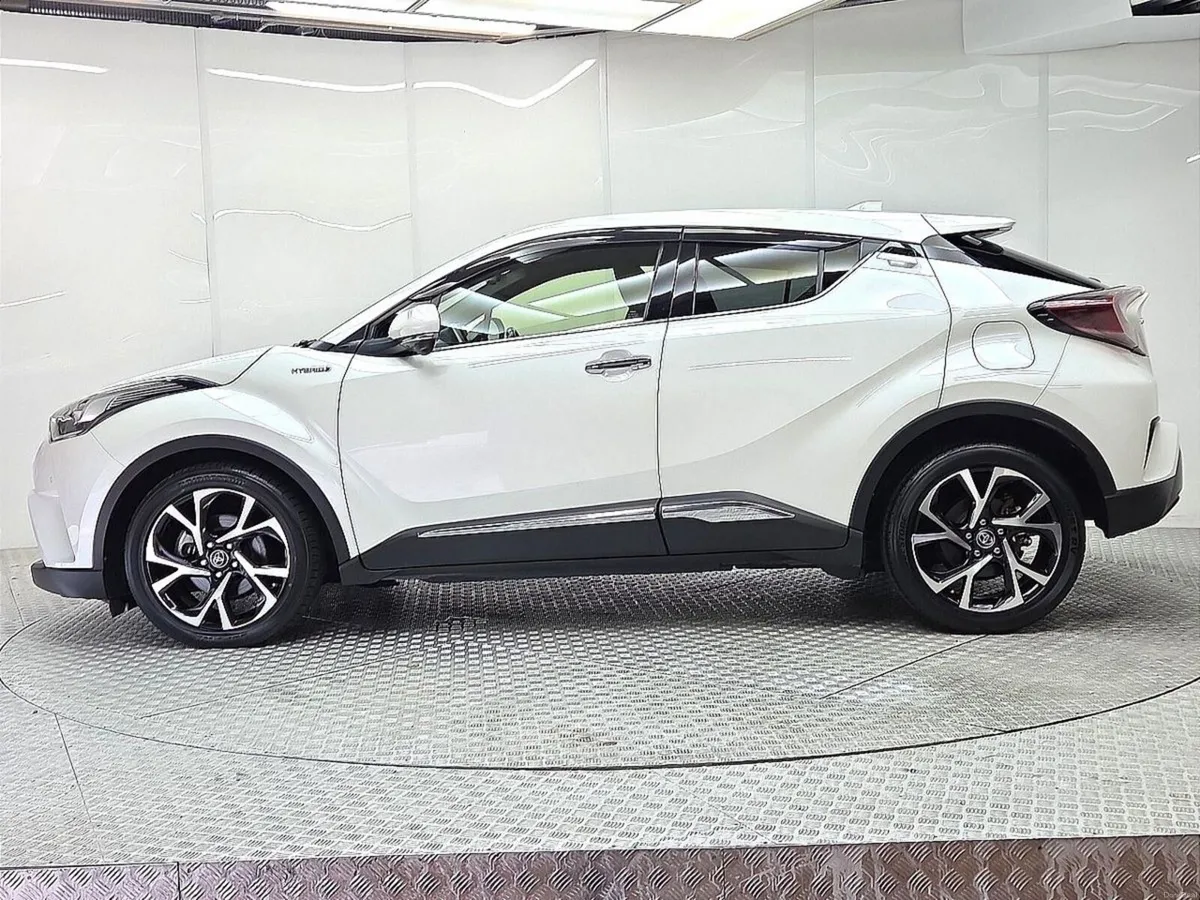 Toyota C-HR G MODEL LED EDITION - Image 5