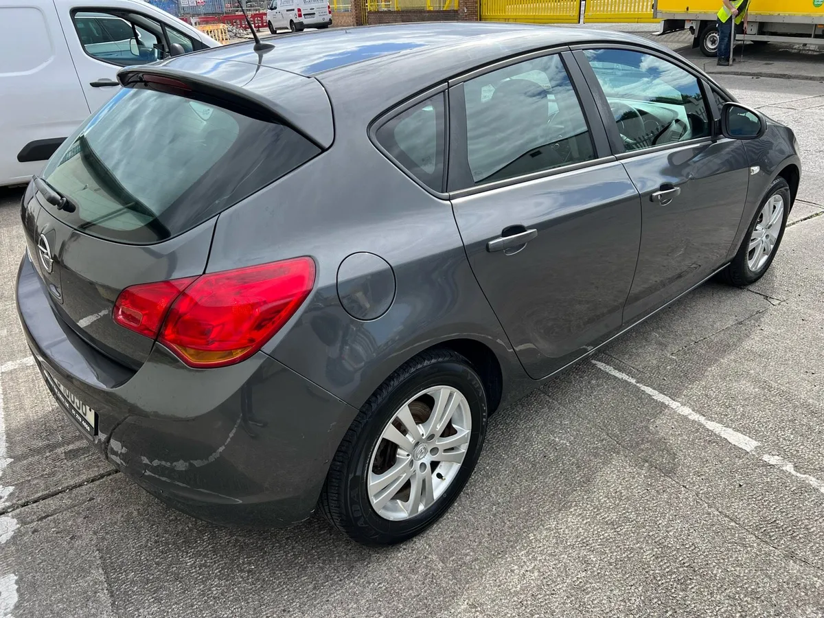 2010 Opel Astra 1.4i LOW KMS NCT 08/27 - Image 2
