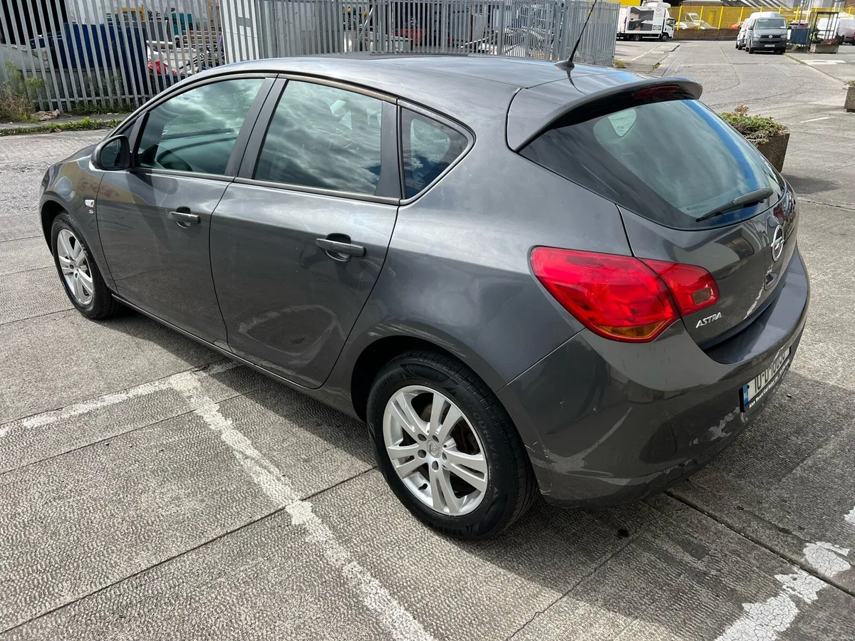 2010 Opel Astra 1.4i LOW KMS NCT 08/27 - Image 4