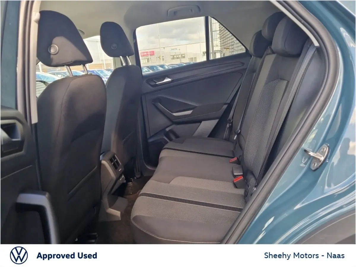Volkswagen T-Roc Life 1.0TSI - Image 6