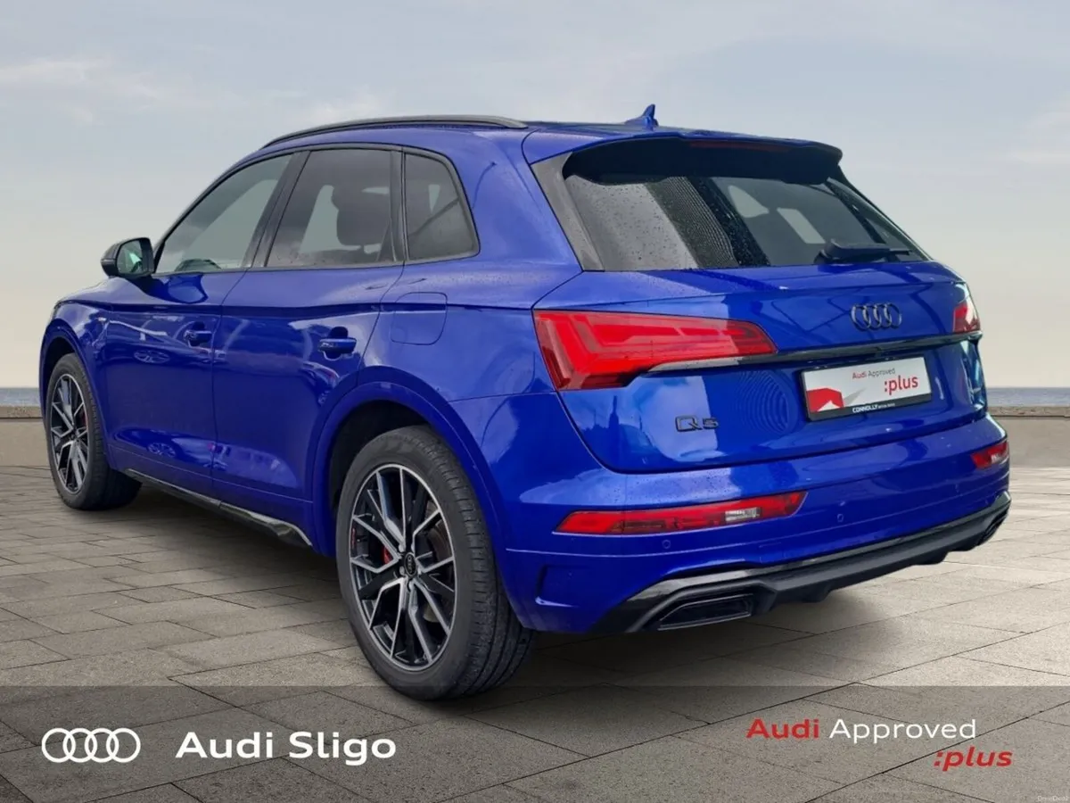 Audi Q5 S Line 50 TFSI e 299HP quattro - Ultra Blu - Image 5