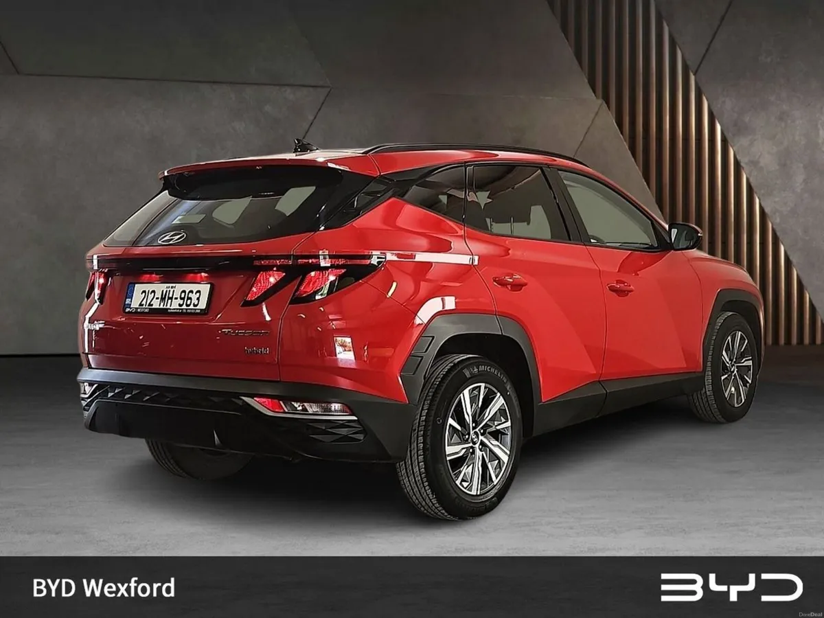 Hyundai Tucson 2WD Executive HEV Auto - Image 3