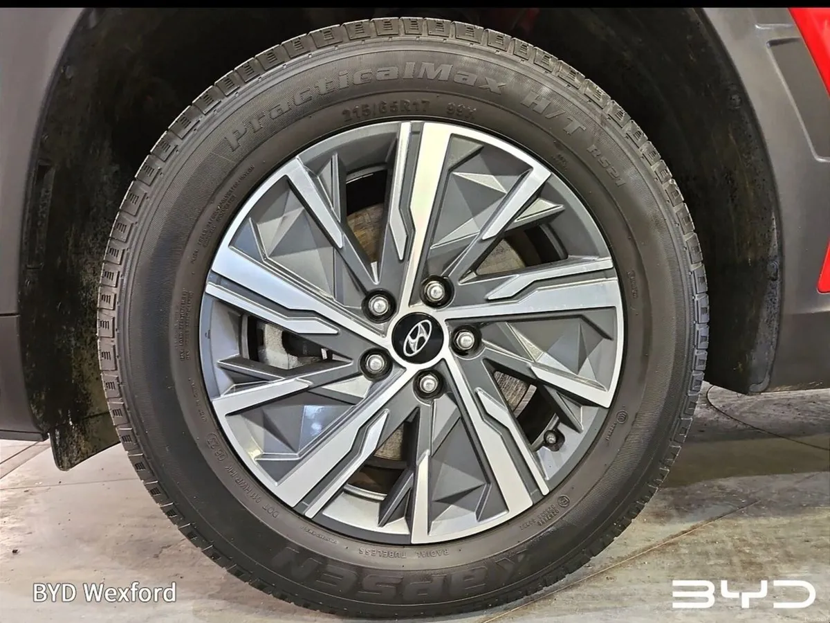 Hyundai Tucson 2WD Executive HEV Auto - Image 5