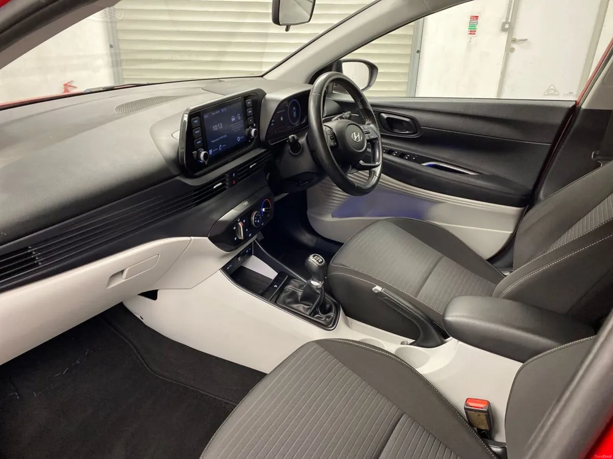 Hyundai i20 1.2 Deluxe Plus - Image 2