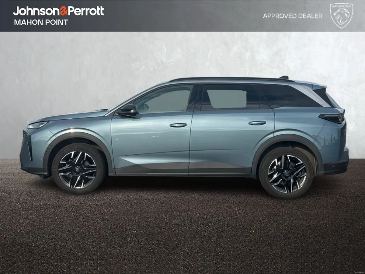 Peugeot 5008 1.2 MHEV 145bhp E-DCS6 Allure - Image 6