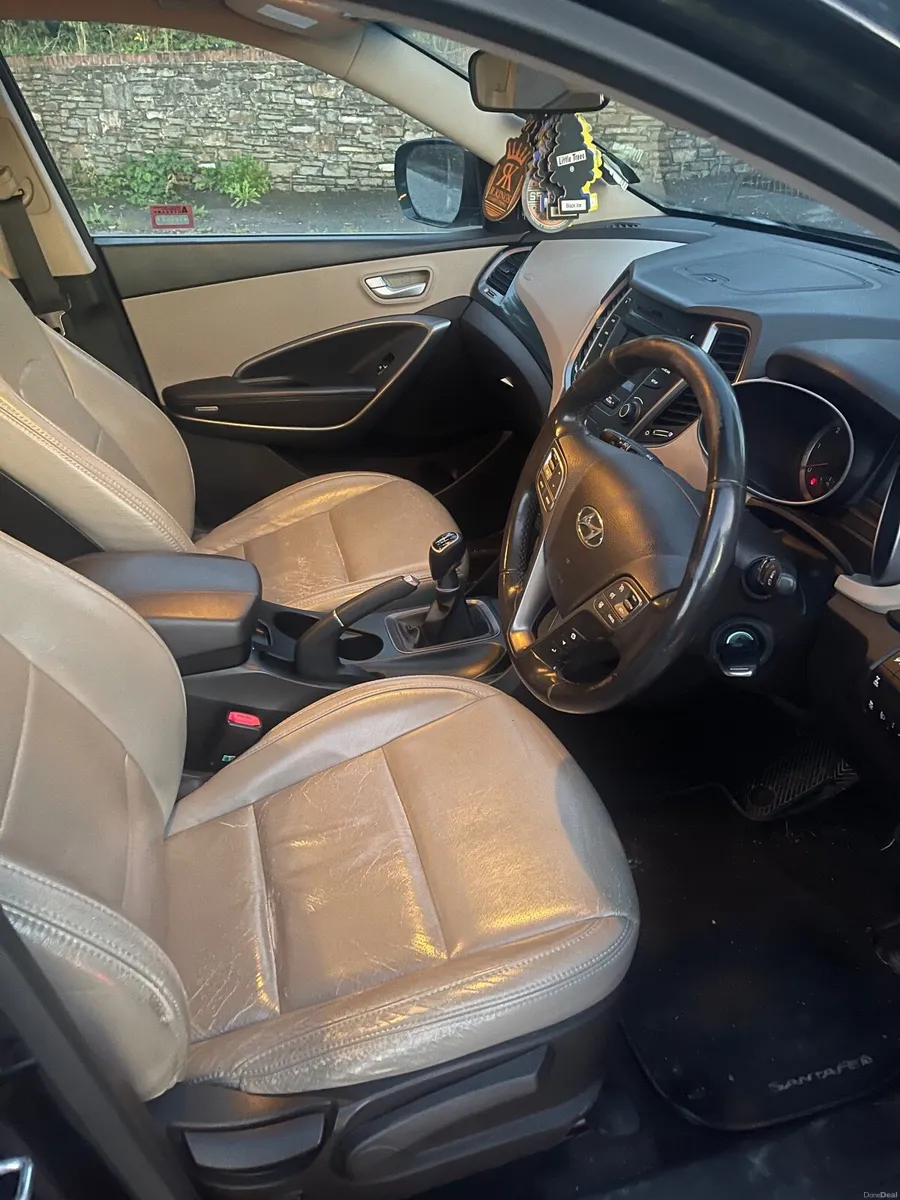 Hyundai Santa Fe 2014 - Image 4