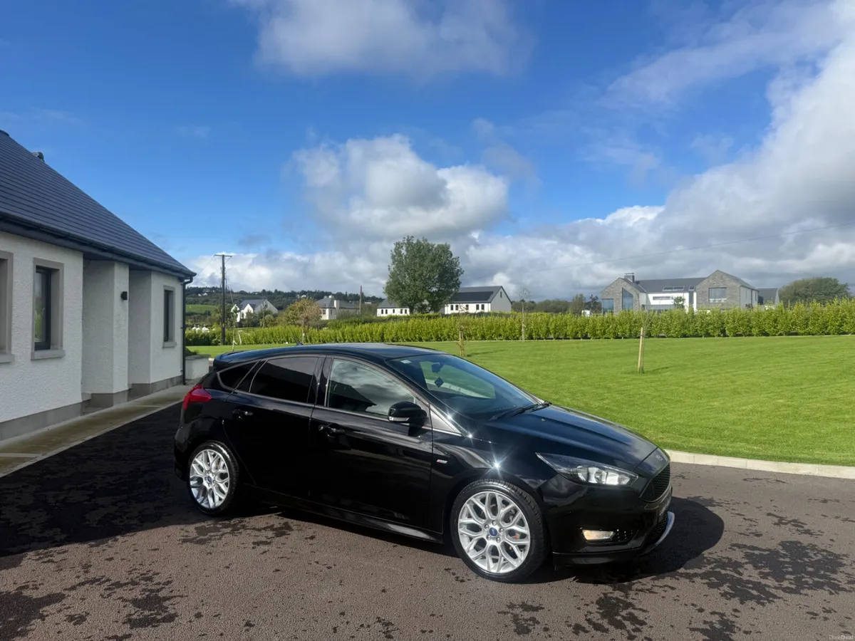 171 Ford Focus ST Line - Image 2