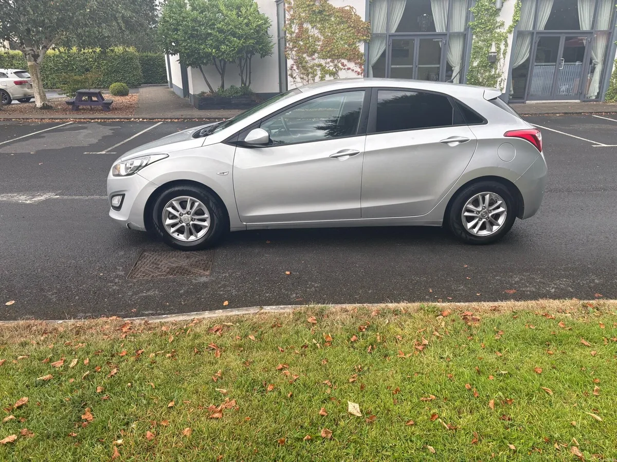 2014 hyundai i30 1.6crdi nct & tax 02/27 - Image 6