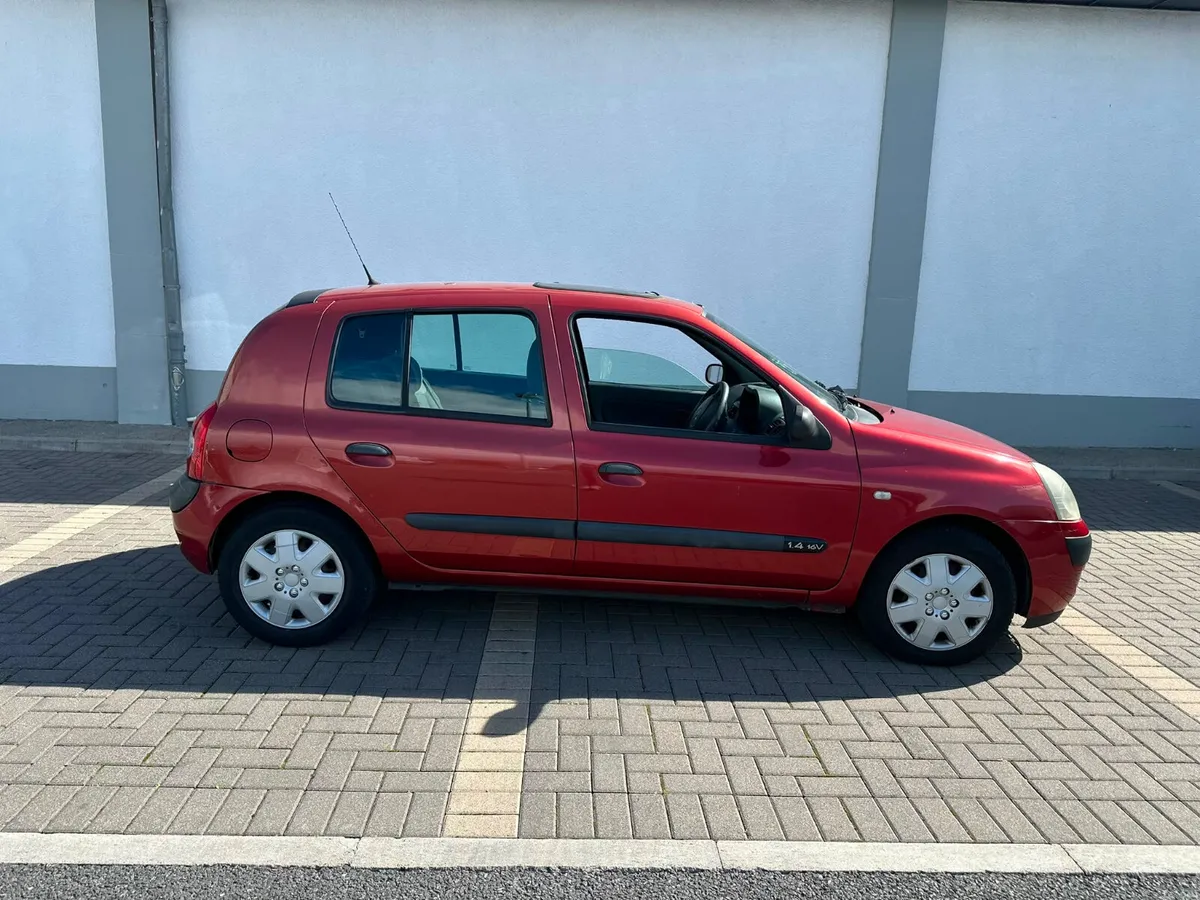 Renault Clio automatic - Image 3